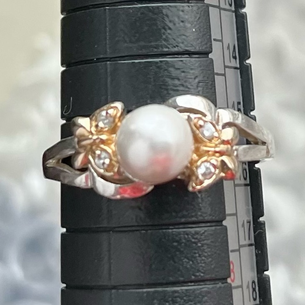Ring, 925, (GUC) gp butterfly stone, faux pearl size 7 ring